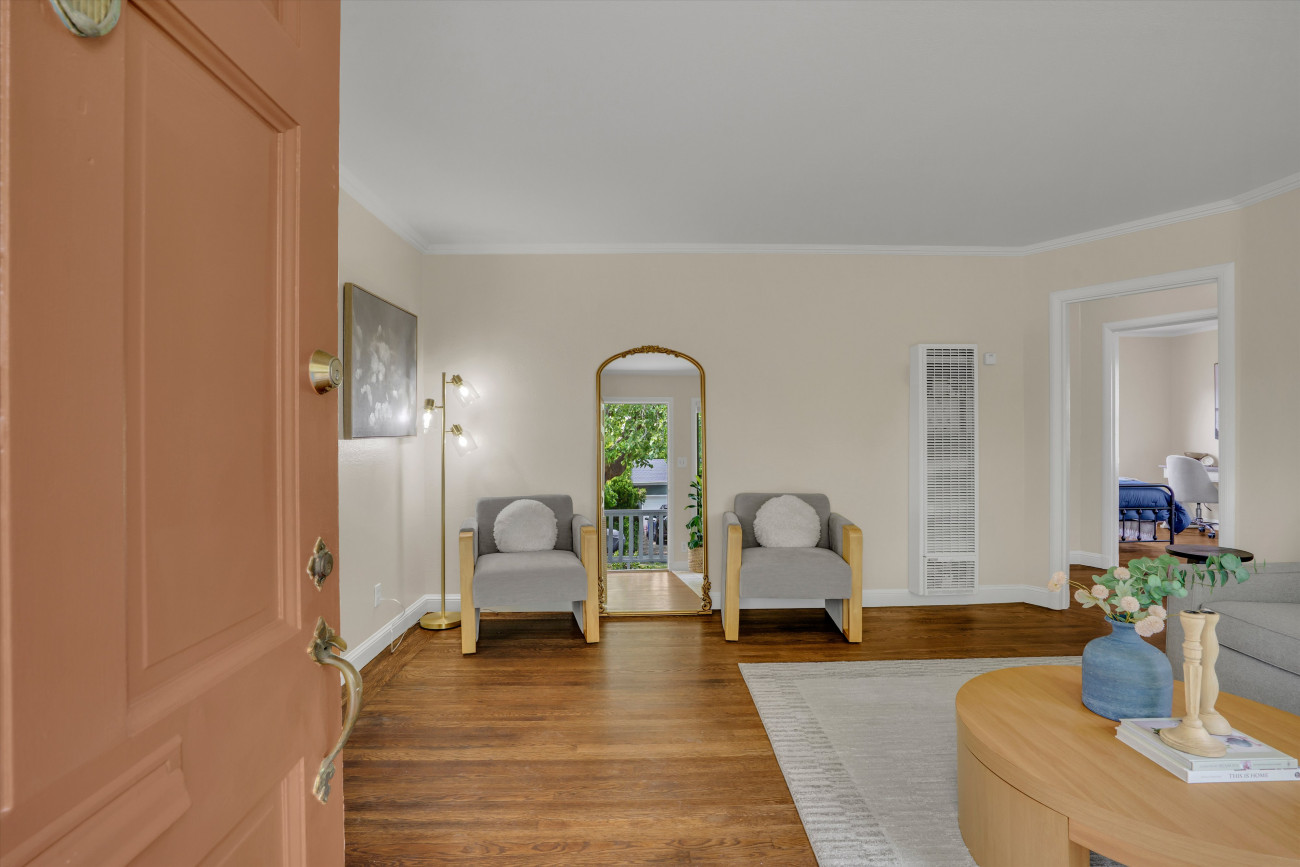 05-561 Cedar st-5.jpg